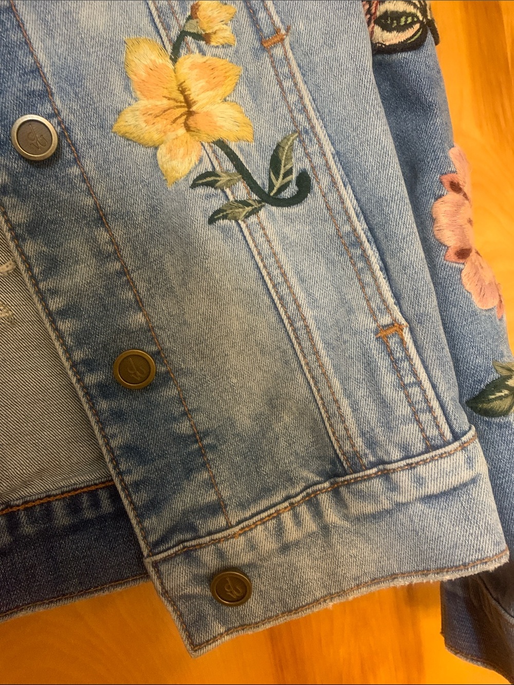 Blue Jean jacket. Tote 4 - Picture 4 of 9